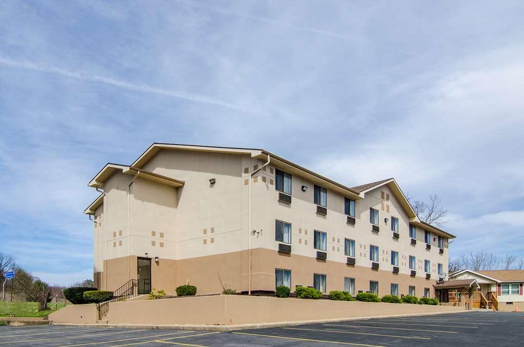 Motel 6-Montoursville, Pa - Уилямспорт Екстериор снимка
